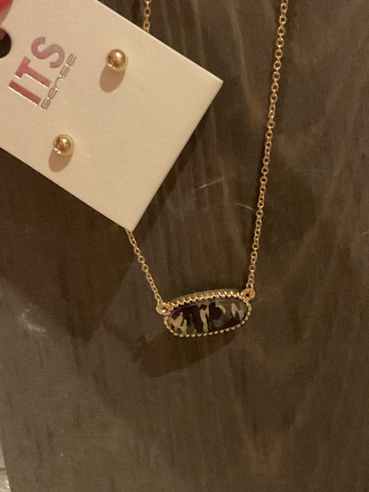 Camo Oval Necklace Set